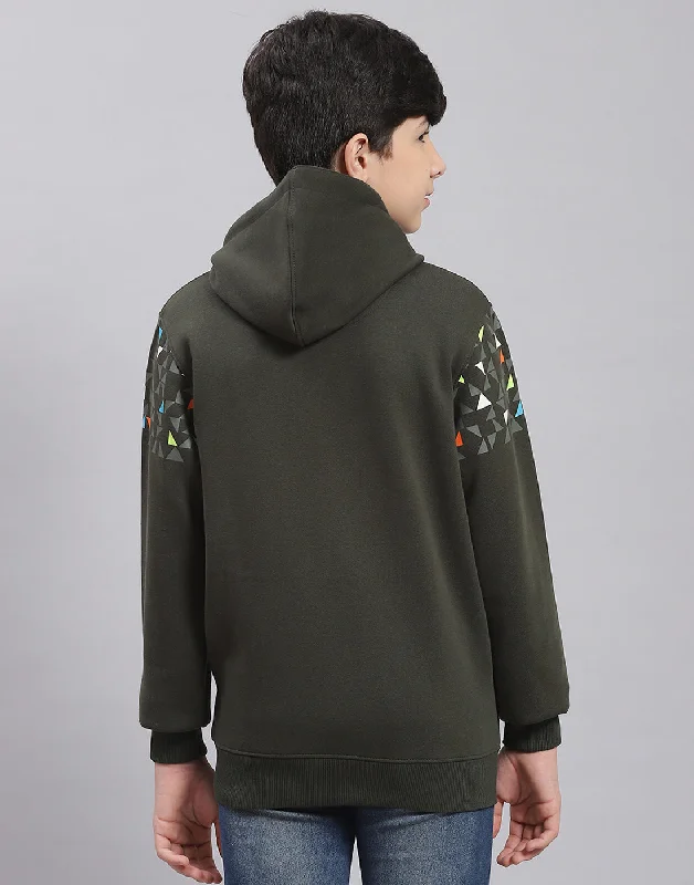 Boys Olive Printed Hooded Full Sleeve Sweatshirt Boys Olive Printed Hooded Full Sleeve Sweatshirt
